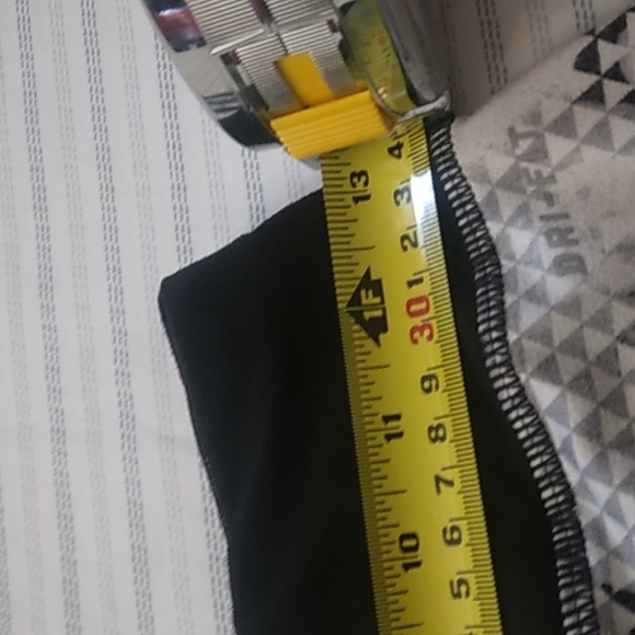 NIKE DRI-FIT NIKE RUNNING WOMENS ATHLETIC CAPRI LEGGINGS - Picture 16 of 17